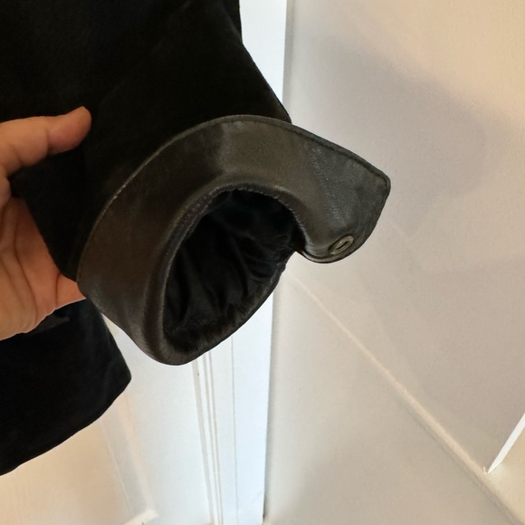 Vintage Black Suede & Soft Leather Jacket – Acton Old Hide House (Oversized Fit) - Picture 3 of 6